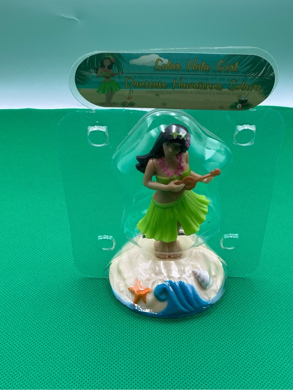 Solar Hula Girl Figurine - Green Skirt